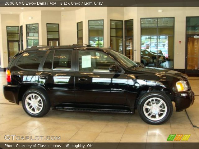 2006 GMC Envoy Denali 4x4 in Black Onyx