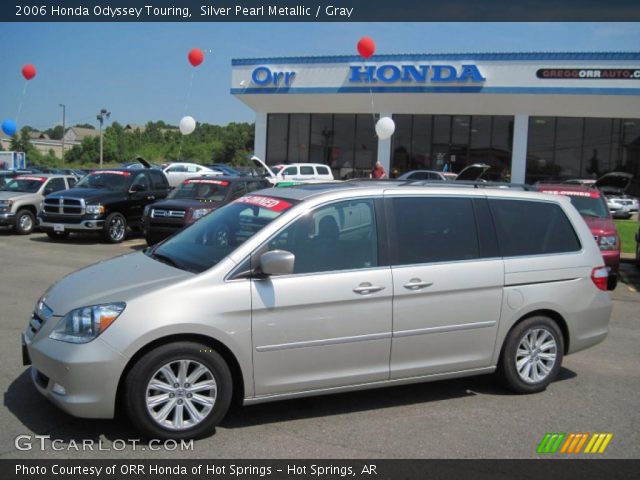 2006 Honda Odyssey Touring in Silver Pearl Metallic