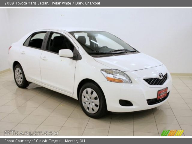 2009 Toyota Yaris Sedan in Polar White