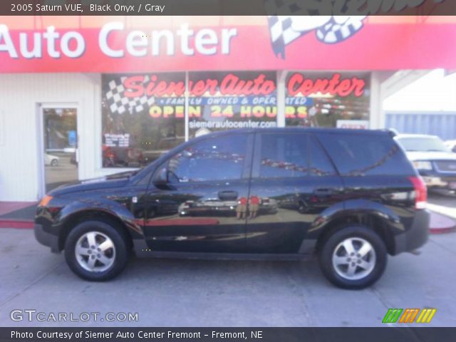 2005 Saturn VUE  in Black Onyx