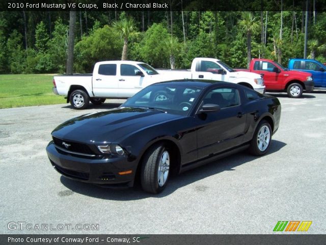 2010 Ford Mustang V6 Coupe in Black
