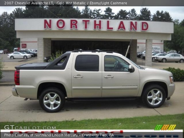 2007 Chevrolet Avalanche LT in Gold Mist Metallic