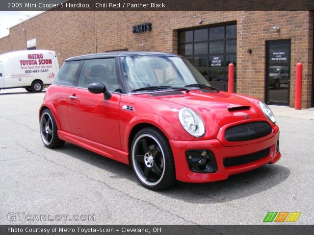 2005 Mini Cooper S Hardtop in Chili Red