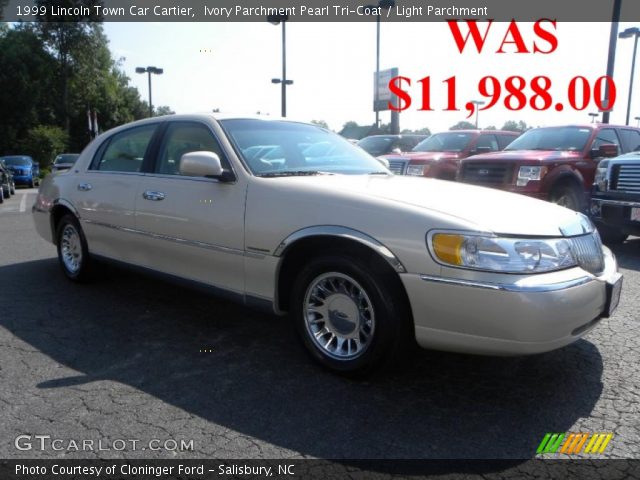 1999 Lincoln Town Car Cartier in Ivory Parchment Pearl Tri-Coat