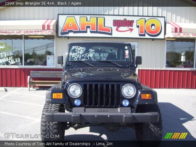 1999 Jeep Wrangler SE 4x4 in Black