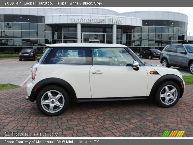 2009 Mini Cooper Hardtop in Pepper White