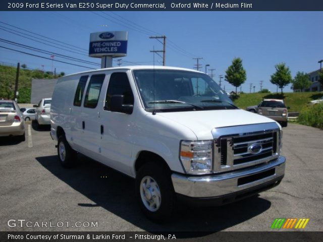 2009 Ford E Series Van E250 Super Duty Commercial in Oxford White