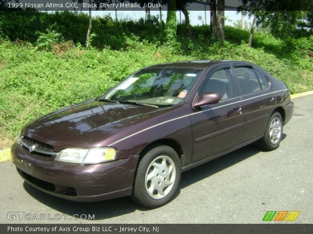 1999 Nissan altima gxe black