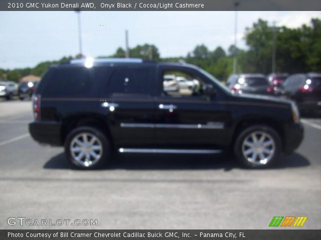 2010 GMC Yukon Denali AWD in Onyx Black