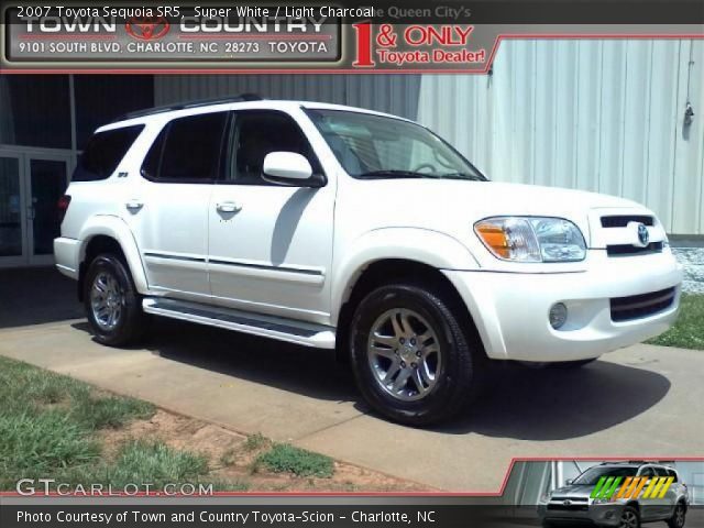 2007 Toyota Sequoia SR5 in Super White