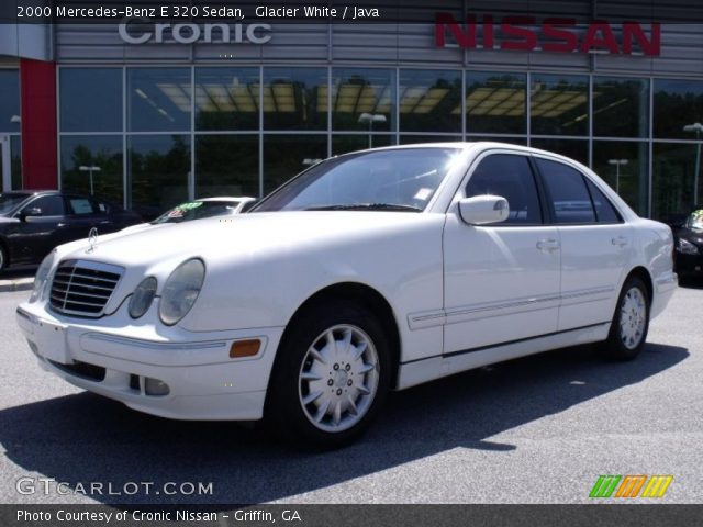 2000 Mercedes-Benz E 320 Sedan in Glacier White