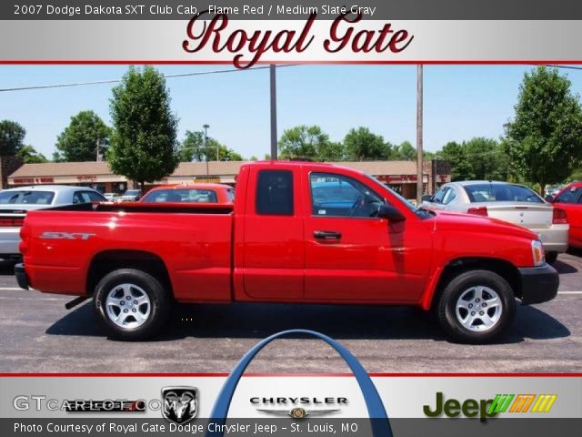 2007 Dodge Dakota SXT Club Cab in Flame Red