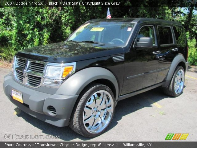 2007 Dodge Nitro SXT in Black