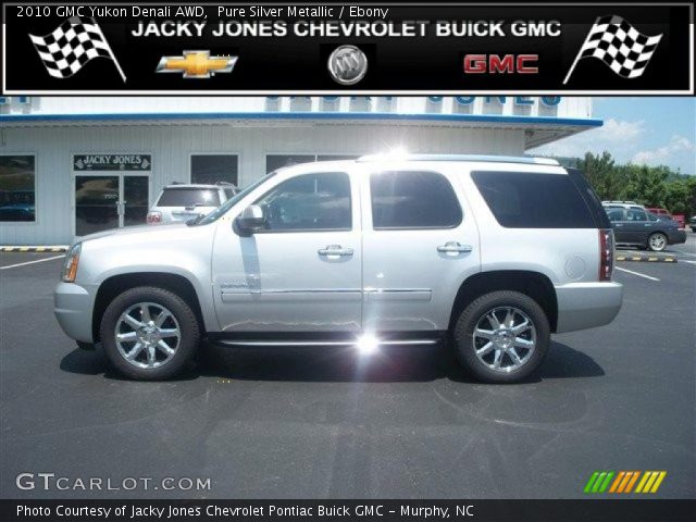 2010 GMC Yukon Denali AWD in Pure Silver Metallic