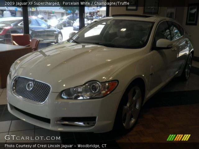 2009 Jaguar XF Supercharged in Porcelain White