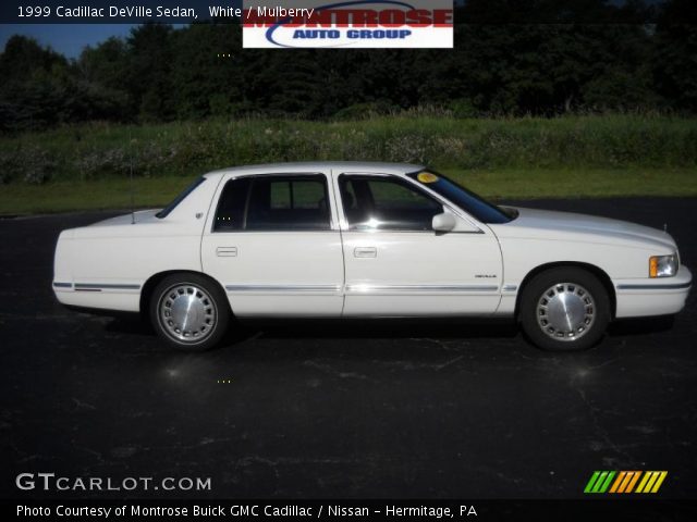 1999 Cadillac DeVille Sedan in White