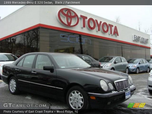 1999 Mercedes-Benz E 320 Sedan in Black