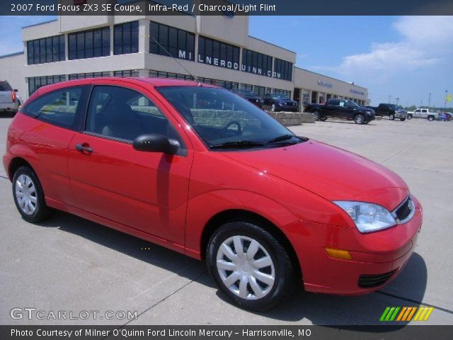 2007 Ford Focus ZX3 SE Coupe in Infra-Red