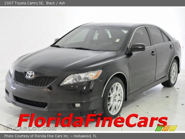 2007 Toyota Camry SE in Black