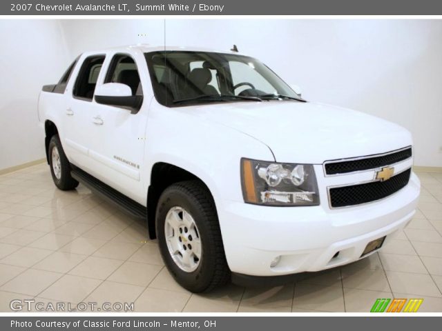 2007 Chevrolet Avalanche LT in Summit White