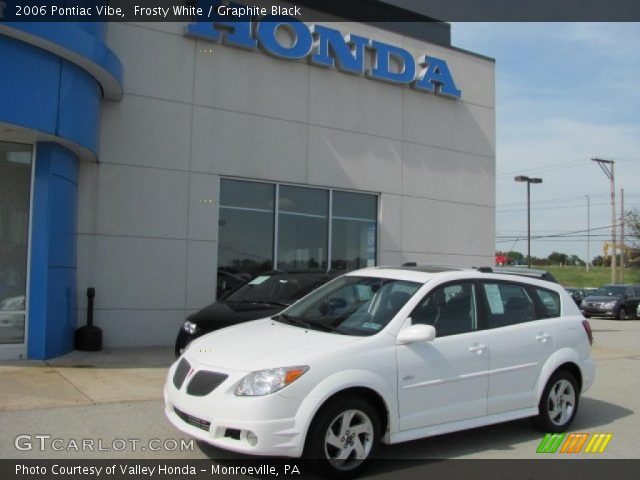 2006 Pontiac Vibe  in Frosty White