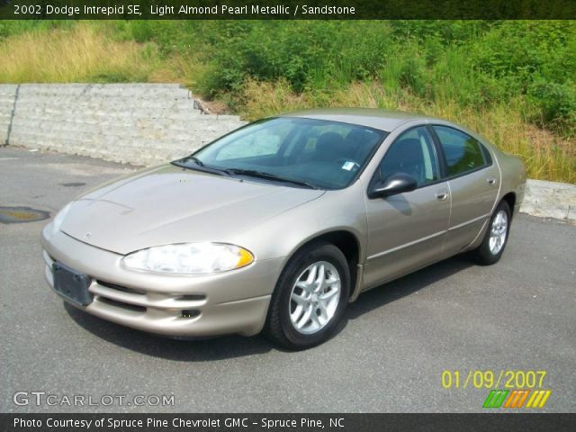 2002 Dodge Intrepid SE in Light Almond Pearl Metallic