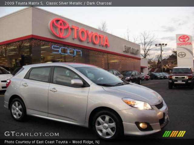 2009 Toyota Matrix S in Classic Silver Metallic