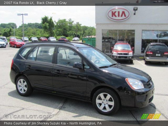 2007 Kia Rondo LX in Black Cherry
