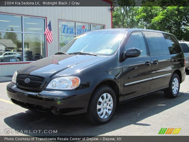 2004 Kia Sedona LX in Midnight Black