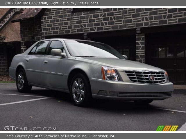 2007 Cadillac DTS Sedan in Light Platinum