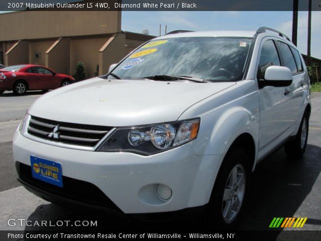 2007 Mitsubishi Outlander LS 4WD in Diamond White Pearl