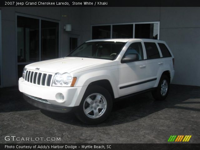2007 Jeep Grand Cherokee Laredo in Stone White