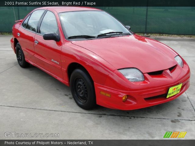 2001 Pontiac Sunfire SE Sedan in Bright Red