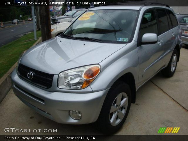 2005 Toyota RAV4 4WD in Titanium Metallic