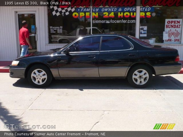 1995 Lexus ES 300 in Black Onyx