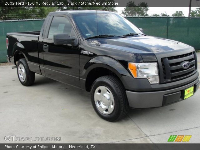 2009 Ford F150 XL Regular Cab in Black