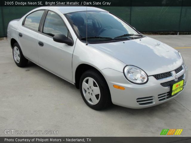 2005 Dodge Neon SE in Bright Silver Metallic