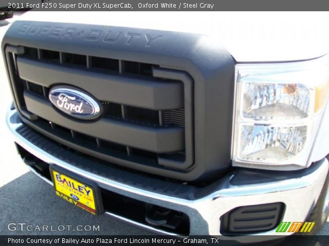 2011 Ford F250 Super Duty XL SuperCab in Oxford White