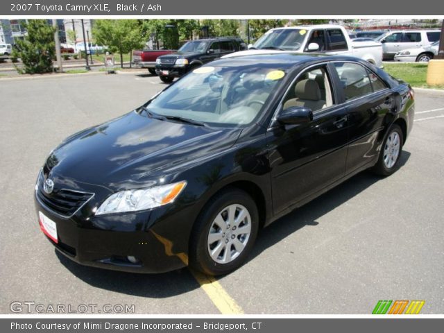 2007 Toyota Camry XLE in Black
