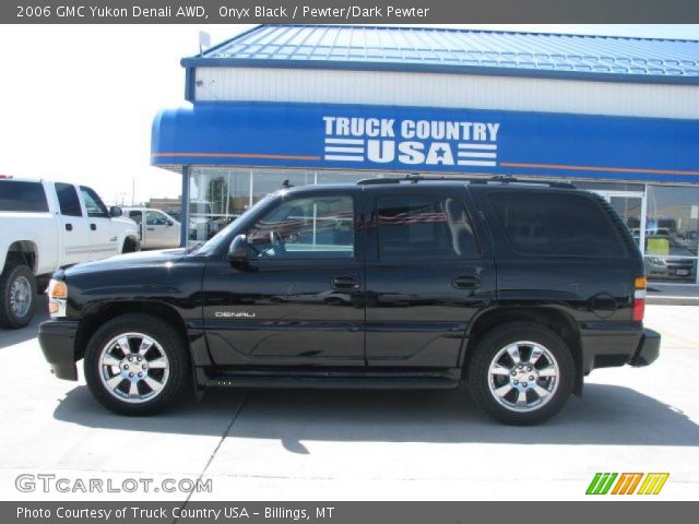 2006 GMC Yukon Denali AWD in Onyx Black