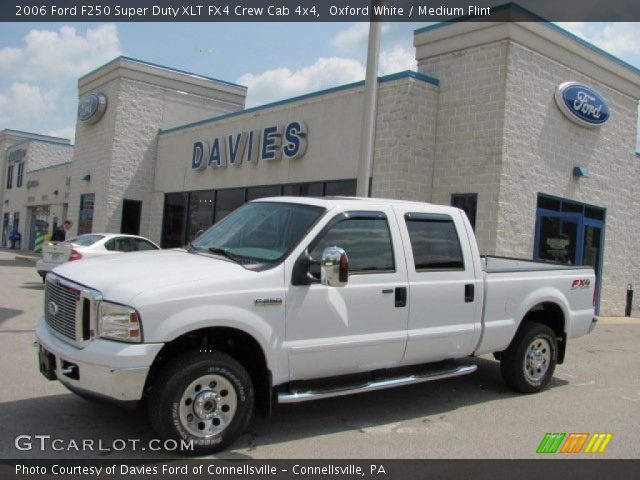 2006 Ford F250 Super Duty XLT FX4 Crew Cab 4x4 in Oxford White