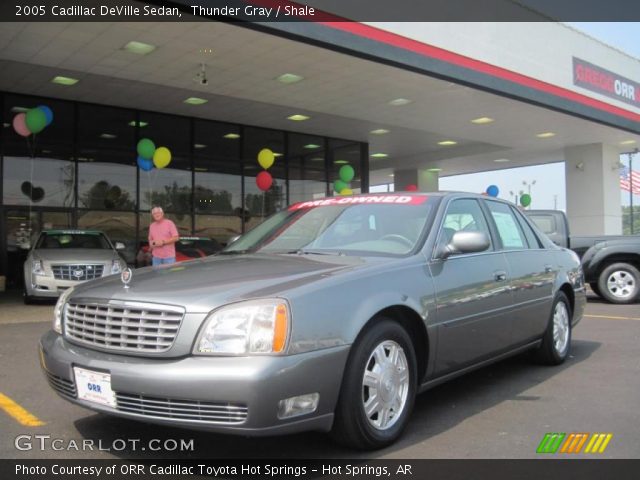 2005 Cadillac DeVille Sedan in Thunder Gray