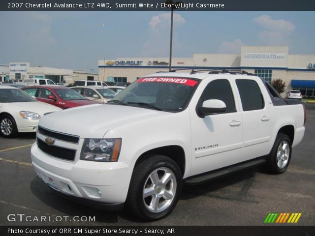 2007 Chevrolet Avalanche LTZ 4WD in Summit White