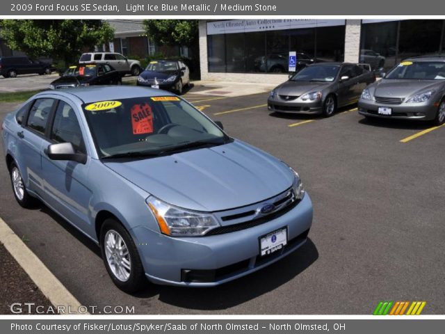 2009 Ford Focus SE Sedan in Light Ice Blue Metallic