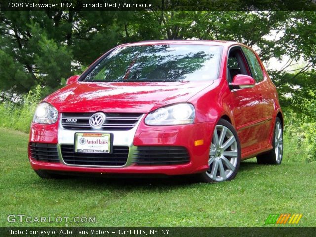 2008 Volkswagen R32  in Tornado Red