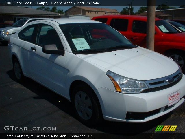 2008 Ford Focus S Coupe in Oxford White