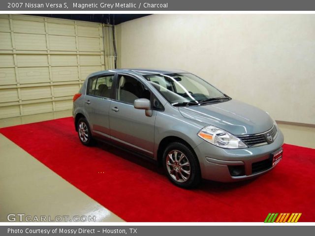 2007 Nissan Versa S in Magnetic Grey Metallic