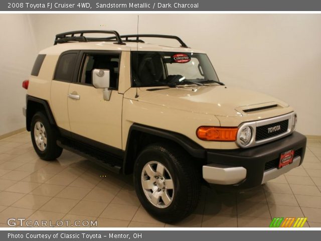 2008 Toyota FJ Cruiser 4WD in Sandstorm Metallic