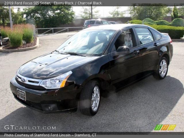 2009 Ford Focus SES Sedan in Ebony Black