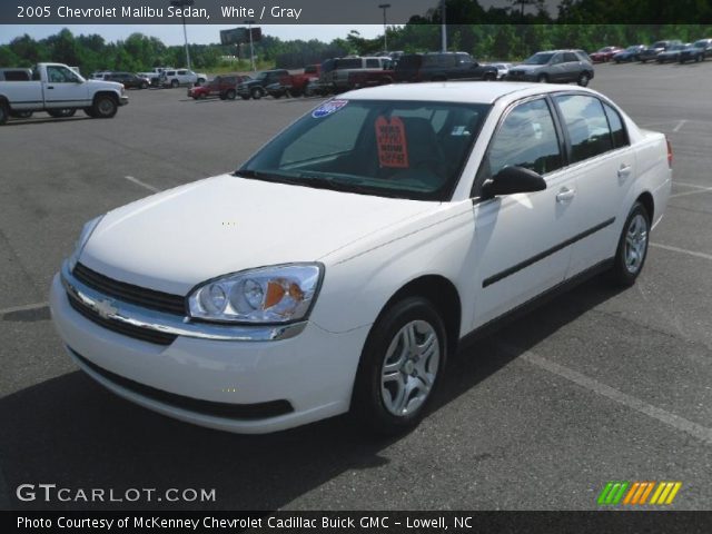 2005 Chevrolet Malibu Sedan in White